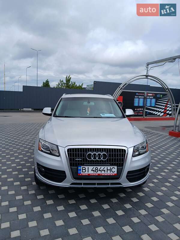 Позашляховик / Кросовер Audi Q5 2011 в Полтаві
