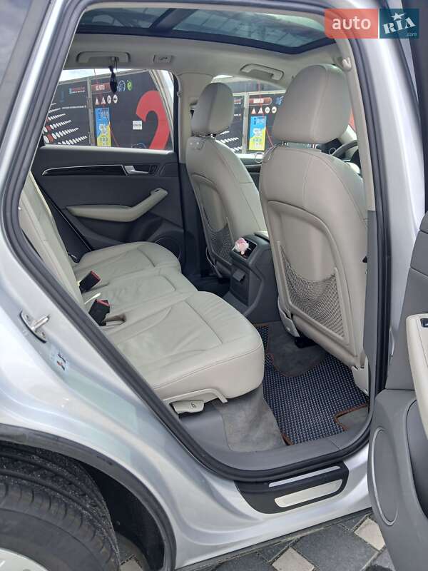 Позашляховик / Кросовер Audi Q5 2011 в Полтаві