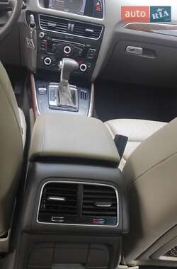 Внедорожник / Кроссовер Audi Q5 2016 в 