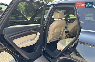 Внедорожник / Кроссовер Audi Q5 2022 в 