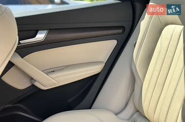 Внедорожник / Кроссовер Audi Q5 2022 в 
