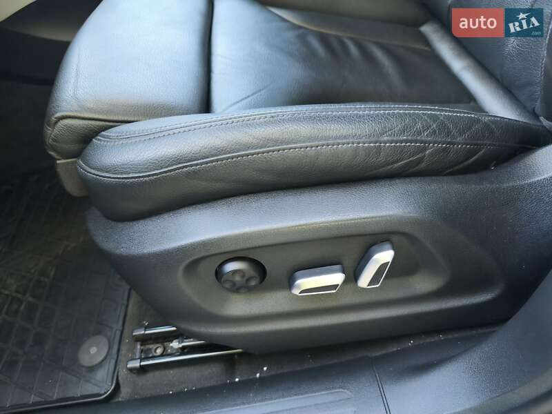 Внедорожник / Кроссовер Audi Q5 2016 в Обухове