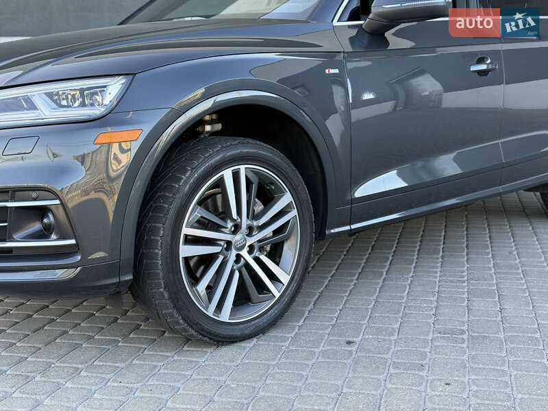 Внедорожник / Кроссовер Audi Q5 2017 в Тернополе