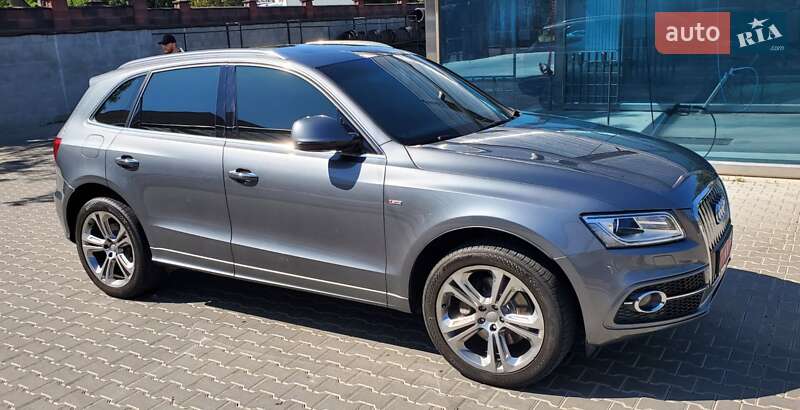 Позашляховик / Кросовер Audi Q5 2015 в Рівному