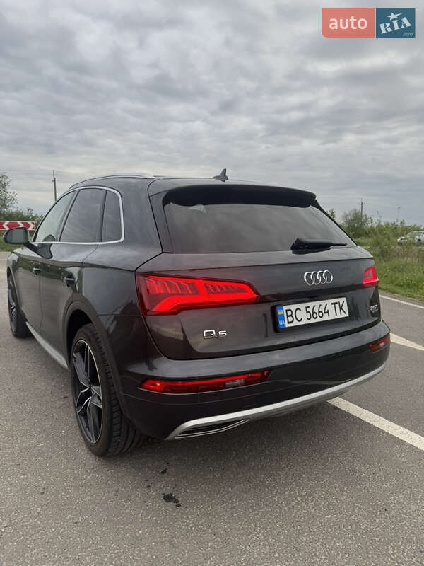 Внедорожник / Кроссовер Audi Q5 2017 в Львове