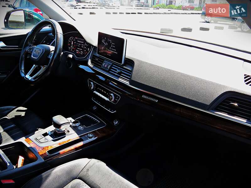 Внедорожник / Кроссовер Audi Q5 2017 в Черкассах