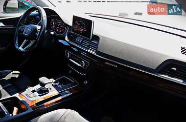 Внедорожник / Кроссовер Audi Q5 2017 в 