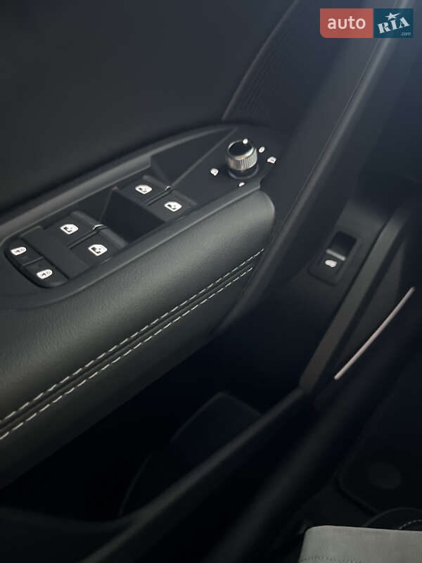 Внедорожник / Кроссовер Audi Q5 2023 в Киеве