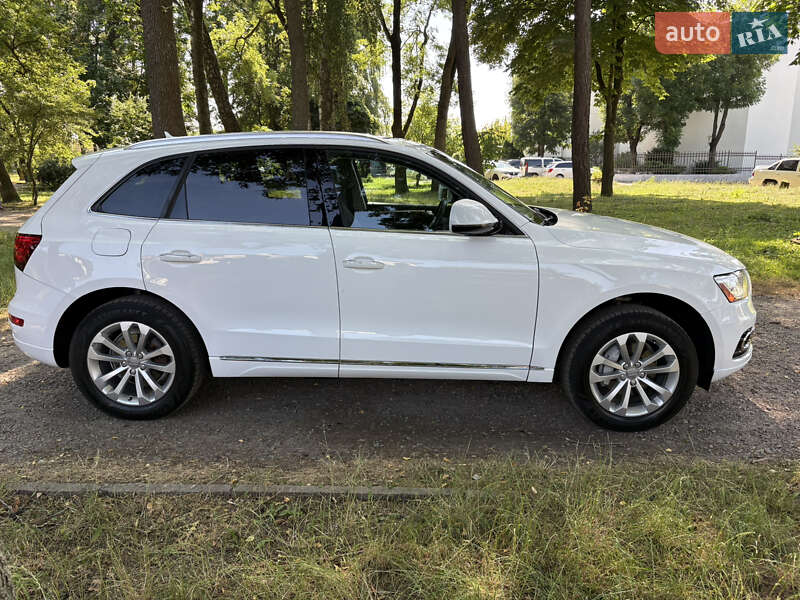 Внедорожник / Кроссовер Audi Q5 2016 в Львове