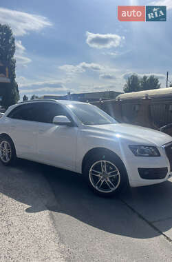 Внедорожник / Кроссовер Audi Q5 2009 в 