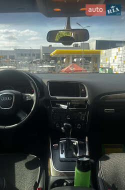 Внедорожник / Кроссовер Audi Q5 2009 в 