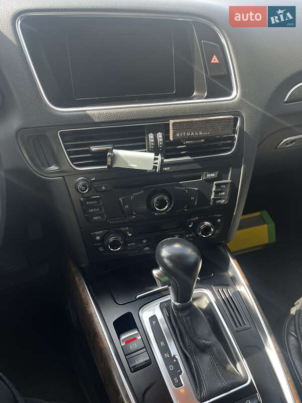 Внедорожник / Кроссовер Audi Q5 2009 в Софиевской Борщаговке