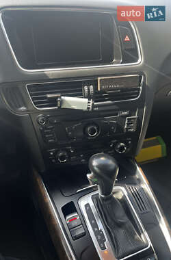 Внедорожник / Кроссовер Audi Q5 2009 в 