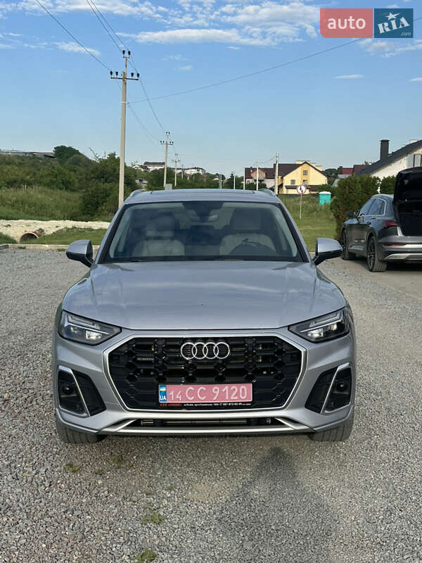 Внедорожник / Кроссовер Audi Q5 2022 в 