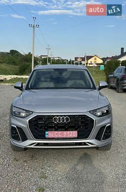 Внедорожник / Кроссовер Audi Q5 2022 в 