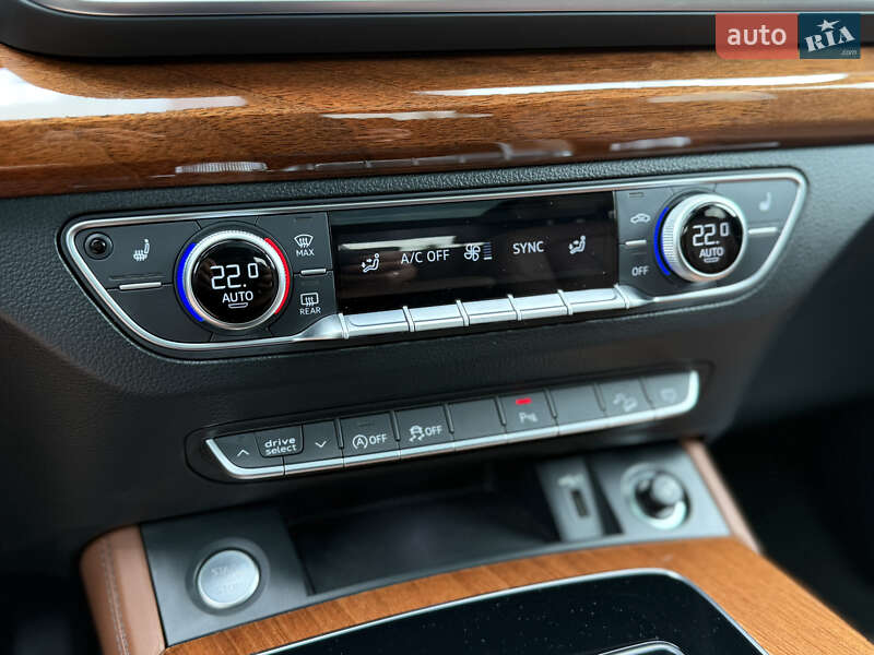 Внедорожник / Кроссовер Audi Q5 2022 в Дрогобыче