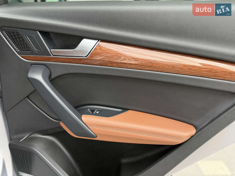 Внедорожник / Кроссовер Audi Q5 2022 в Дрогобыче