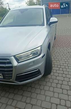 Внедорожник / Кроссовер Audi Q5 2018 в 