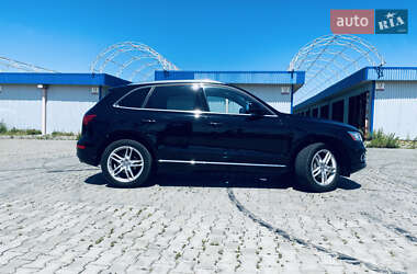 Внедорожник / Кроссовер Audi Q5 2016 в 