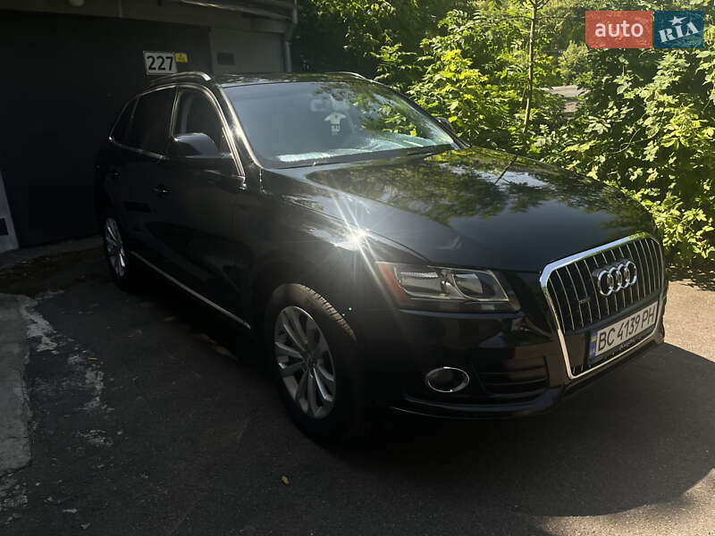 Внедорожник / Кроссовер Audi Q5 2012 в 