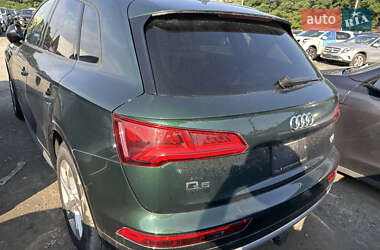 Внедорожник / Кроссовер Audi Q5 2018 в 