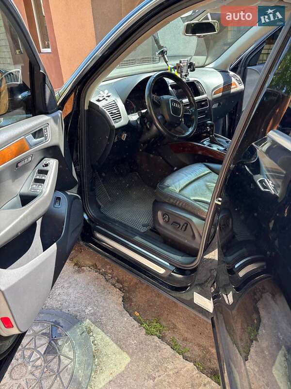 Позашляховик / Кросовер Audi Q5 2011 в Житомирі