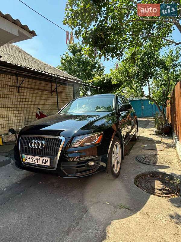 Позашляховик / Кросовер Audi Q5 2011 в Житомирі