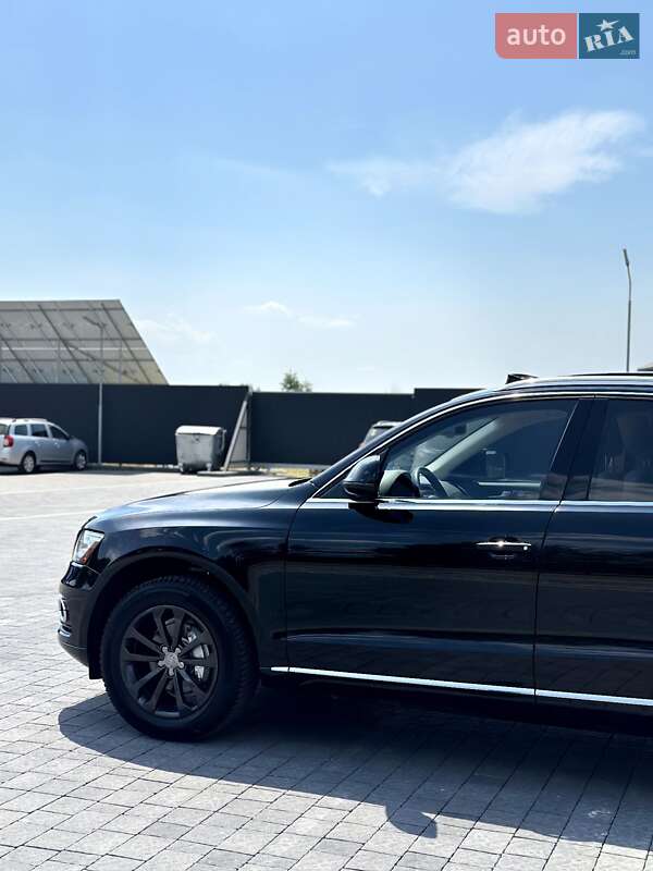 Позашляховик / Кросовер Audi Q5 2015 в Самборі