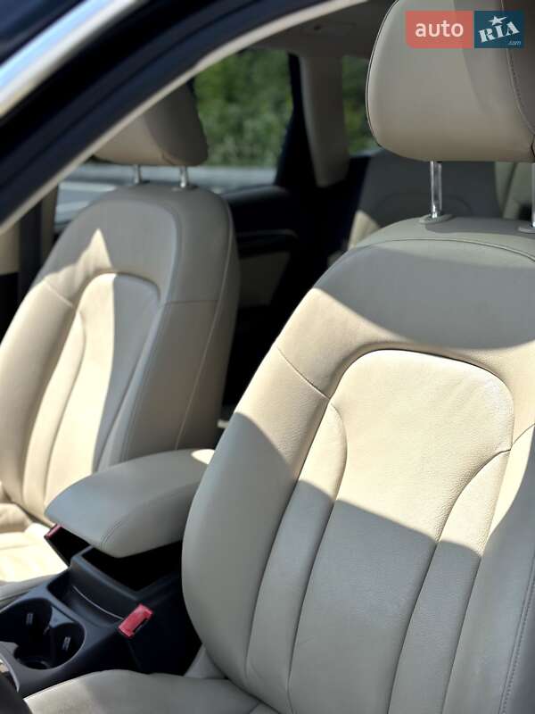Позашляховик / Кросовер Audi Q5 2015 в Самборі