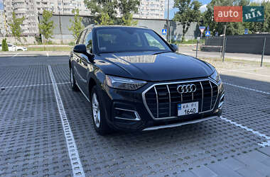 Внедорожник / Кроссовер Audi Q5 2022 в 