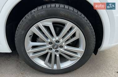 Внедорожник / Кроссовер Audi Q5 2017 в 