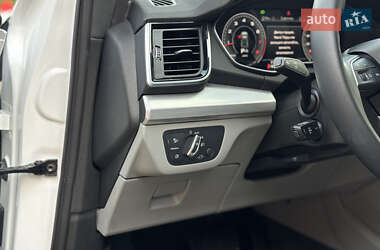 Позашляховик / Кросовер Audi Q5 2024 в 