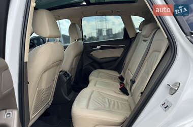 Внедорожник / Кроссовер Audi Q5 2017 в 