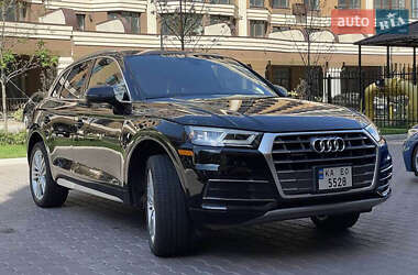 Внедорожник / Кроссовер Audi Q5 2018 в 
