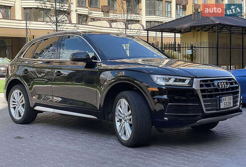 Позашляховик / Кросовер Audi Q5 2018 в Києві