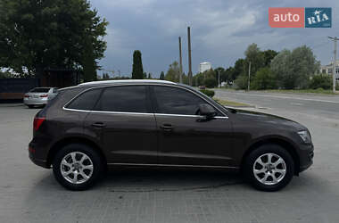 Внедорожник / Кроссовер Audi Q5 2011 в 