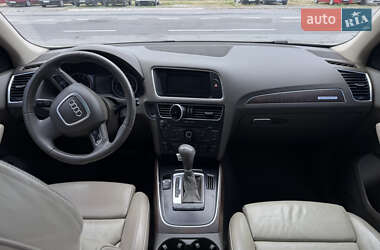 Внедорожник / Кроссовер Audi Q5 2011 в 