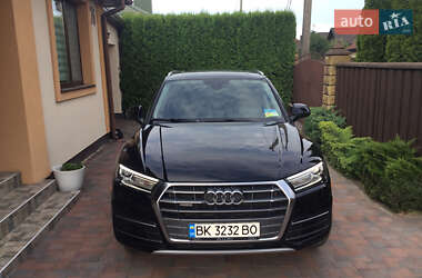 Внедорожник / Кроссовер Audi Q5 2017 в Ровно