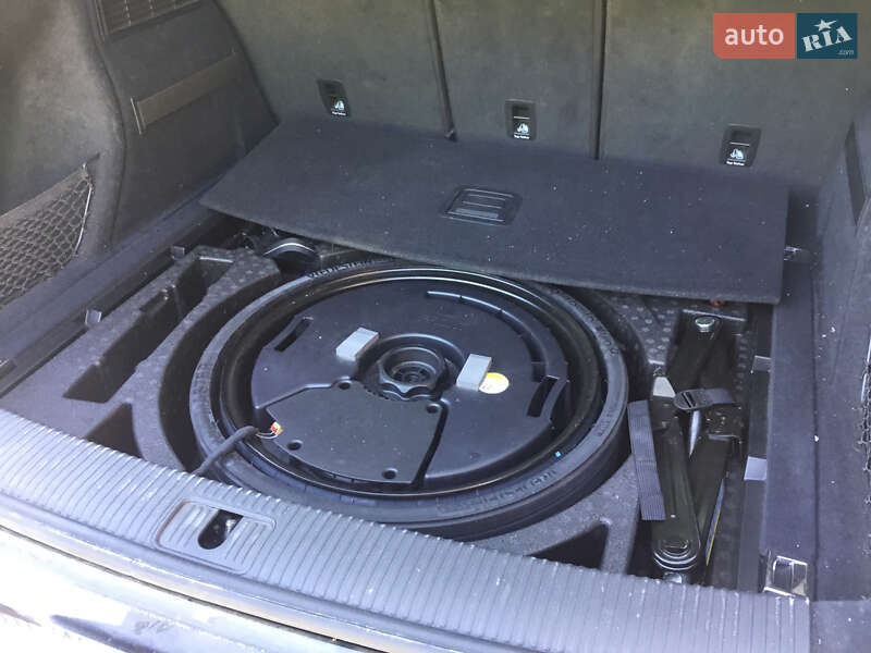 Внедорожник / Кроссовер Audi Q5 2017 в Ровно