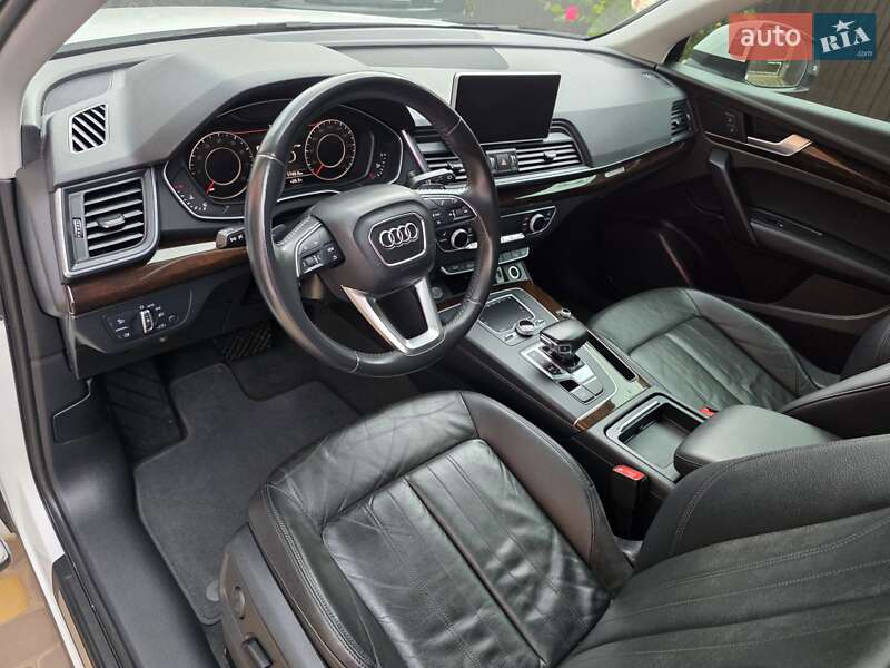 Позашляховик / Кросовер Audi Q5 2018 в Тернополі