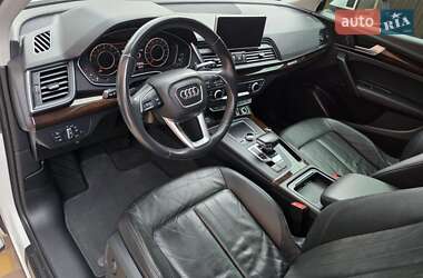 Внедорожник / Кроссовер Audi Q5 2018 в 