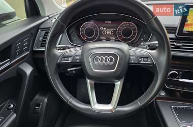 Внедорожник / Кроссовер Audi Q5 2018 в 