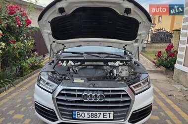 Внедорожник / Кроссовер Audi Q5 2018 в 