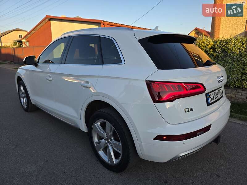 Позашляховик / Кросовер Audi Q5 2018 в Тернополі