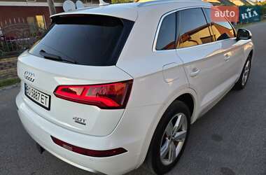 Внедорожник / Кроссовер Audi Q5 2018 в 