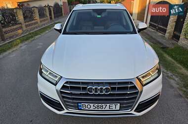 Внедорожник / Кроссовер Audi Q5 2018 в 