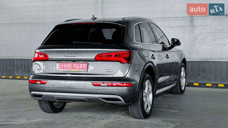 Позашляховик / Кросовер Audi Q5 2018 в Рівному