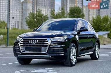 Позашляховик / Кросовер Audi Q5 2017 в 