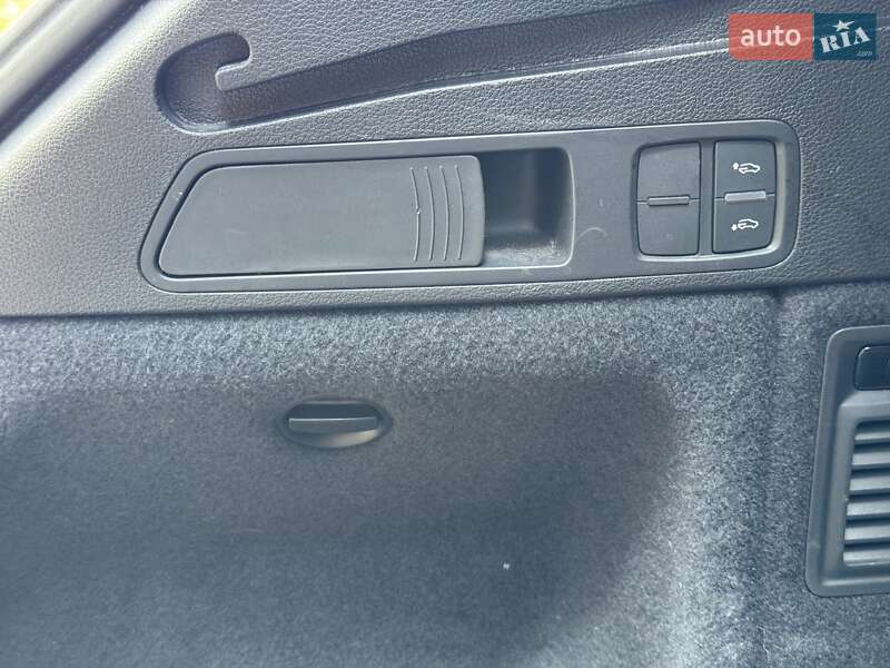 Позашляховик / Кросовер Audi Q5 2020 в Києві