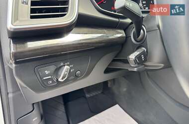 Внедорожник / Кроссовер Audi Q5 2020 в 